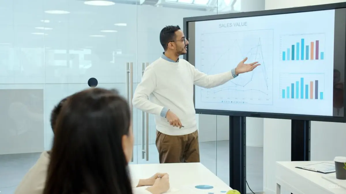 Your Course Topic Is Too Broad: A Q&A on Fixing a Broken Launch Funnel